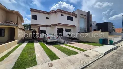 M&n Vende Fabulosa Casa En La Mejor Zona Este De Barquisimeto : 25-9433