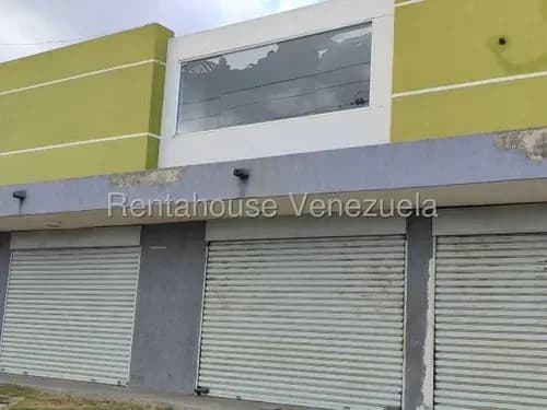 Gabriela Irastorza Ofrece En Alquiler Local Comercial En Excelente Zona De Cabudare, Cod 26 15908, Posee Area De Mezzanina, Baños En Optimas Condiciones.