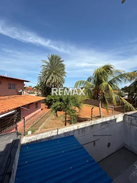 TOWNHOUSE EN MUNDO NUEVO, LOS ROBLES, MANEIRO.