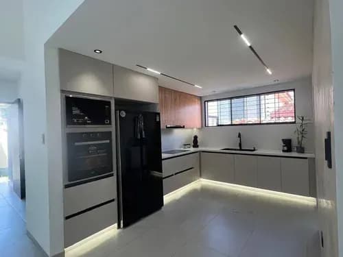 Casa 382m2 En Trigal Norte Remodelada A Estrenar, Calle Cerrada, Pozo Privado. A1. Solo Clientes