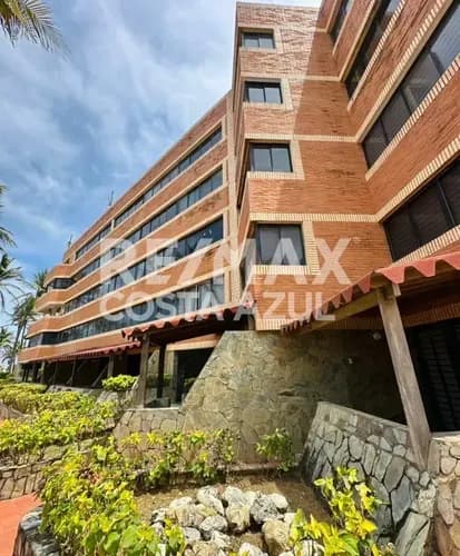 En Venta Apartamento En El Conjunto Residencial Portofino Con Excelentes Areas Sociales Y Salida A La Playa.