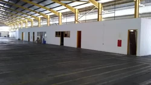 Galpon En Alquiler, (sandra Nino) Carretera Nacional Guacara, Andenes De Carga Y Descarga