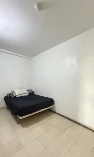 Apartamento En Venta Amoblado Res. Alpha Av Bolivar Vieja De Naguanagua *piso 3 , No Posee Ascensor* 55 Mts2 2 Habitaciones 1 Baño 1 Estacionamiento. An