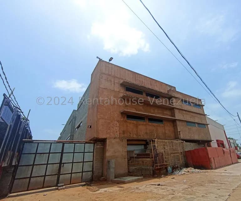 Comercial (Galpon - Deposito) en Venta en Los Haticos, Zulia