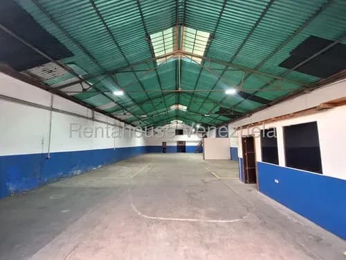 Dennymar, Ofrece En Alquiler Este Galpon Industrial, Ubicado En Barquisimeto Zona Industrial I. Con Mas De 350m2. 2b10113