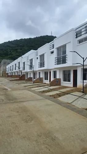 Hermanas Mota Venden Townhouse En Obra Gris De 3 Niveles En El Conjunto Residencial Virgen De Guadalupe Ubicado En Tejerias Puerto Cabello