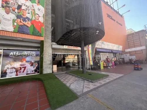 Local En Venta En La Atlantida, Vargas Yf 24-24125
