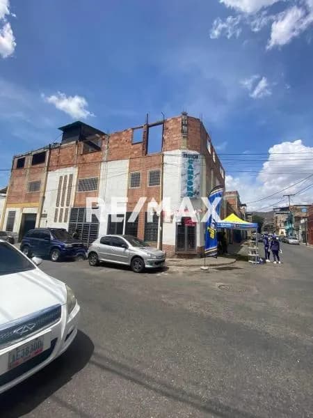 Casa Comercial en venta Av General El Cementerio