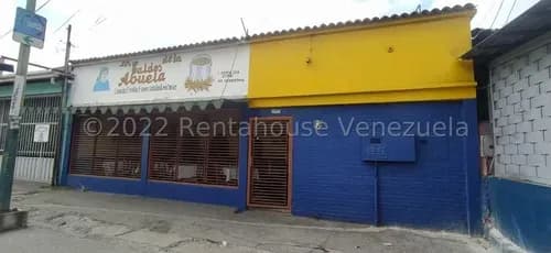 Raíza Suárez Vende 2 5 5 6 5 6 Excelente Local Comercial Con 324mts De Terreno, 2 Baños, Totalmente Amoblado Ubicado En Zona Estratégica En El Centro-este De Barquisimeto