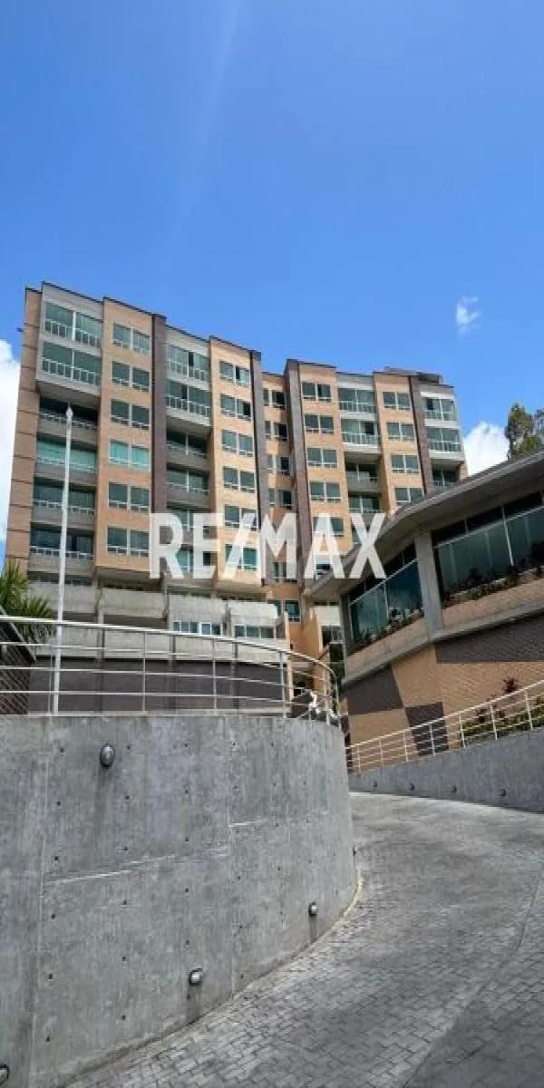 PENT-HOUSE EN VENTA - URB. LA ESCONDIDA