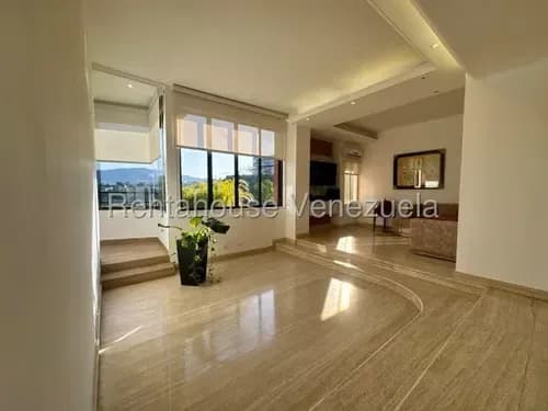 Espectacular Apartamento De 135 M2, Ubicado En Guaicay, Recién Remodelado Bajo Los Más Altos Estándares De Diseño Contemporáneo