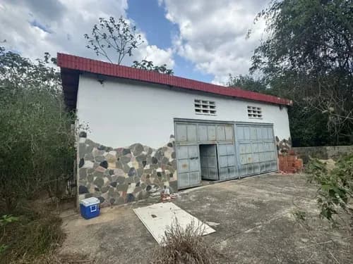 Veracasa Inmobiliaria Vende Terreno Con Galpon En Carialinda Naguanagua L/firma Jlop