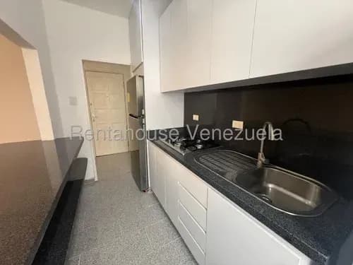 La Carlota Yt 26-19841 Se Vende Impecable Apartamento Edificio De Baja Densidad Sin Problemas De Agua