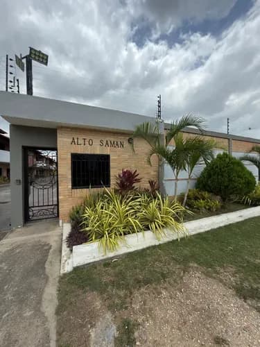Momentum Vende Townhouse En Res Alto Saman, Naguanagua Edo. Carabobo
