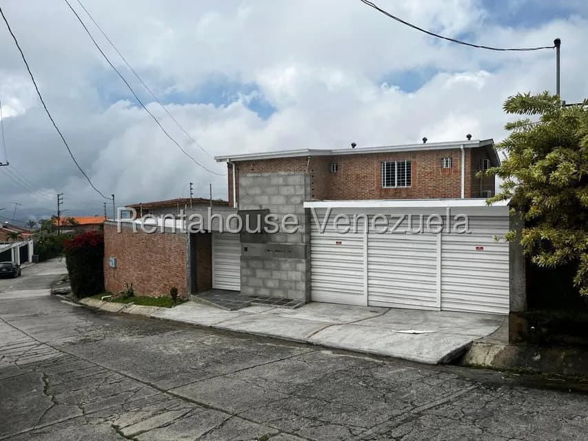 Casa (Duplex) en Venta en Oripoto, Distrito Metropolitano