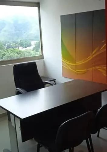 Oficina En Alquiler 42 M2 Torre Arábica, La Arboleda Maracay (piso 4) / Es1969