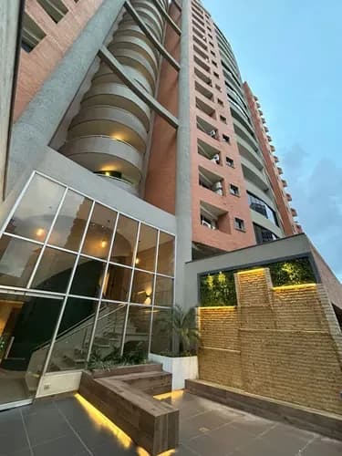 Apartamento Moderno Con Planta 100% En Venta En El Parral, Residencias Le Parc - Atmlf