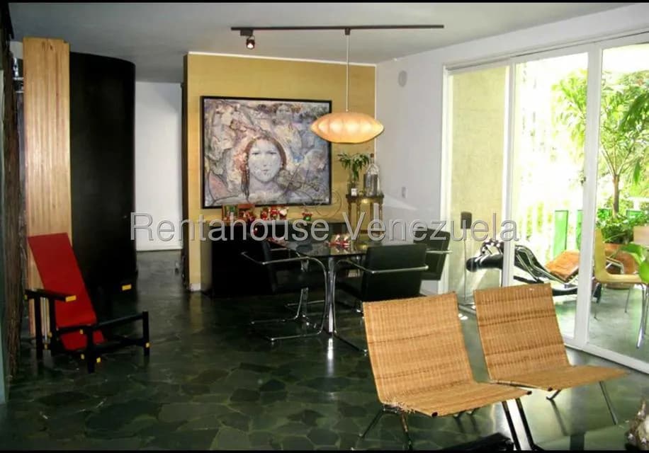 Apartamento (1 Nivel) en Alquiler en El Rosal, Distrito Metropolitano