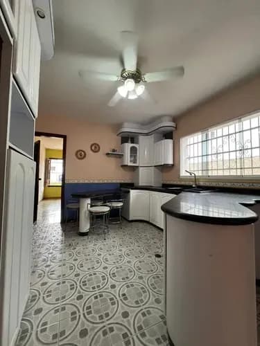 Casa Prebo Ii Dos Niveles Calle Cerrada, Vigilancia, Terraza, Balcón, Patio, 4 Hab 3 B, 3 P/e. Amplia, Concepto Abierto Family Room, Acepta Financiamiento, Negociable Compradores Directos.