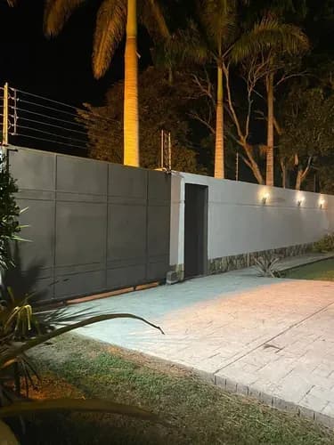 Metro Inmuebles Ofrece En Venta Casa Ubicada En Urb La Entrada Calle Cerrada Valencia, Naguanagua,estado Carabobo 1250metros Cuadrados De Terreno 370metros Cuadrados De Construcción. An