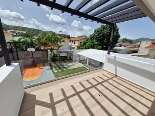 Urb. La Viña Espectacular Casa Moderna Con Acabados De Revista. 650mts2 | 5 Hab Mas Estudio| 6 Baños Cancha Privada + Caney + Área De Parrilla 6 Estacionamientos. An