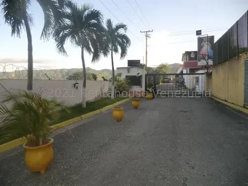 Casa En Venta - Guatire - Deigmarys Gil - Mls 23-33335