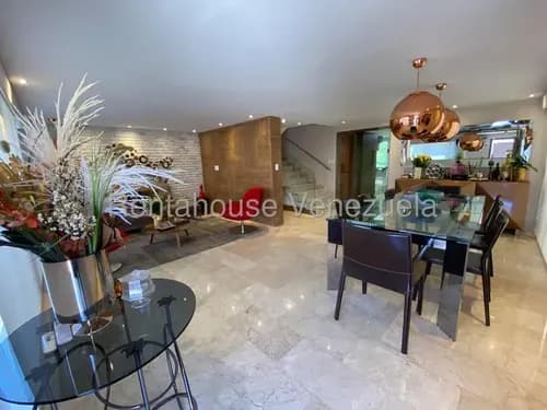 Casa En Venta Urb. Alto Prado, Caracas Yf 25-21073