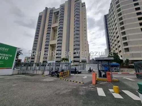 Los Dos Caminos Oficina En Alquiler A Nivel De Calle 25-20158 Sr