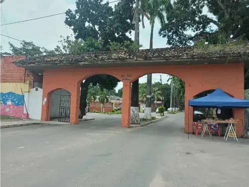Terreno En Urb. Los Parques La Florida. Zonif. C - R