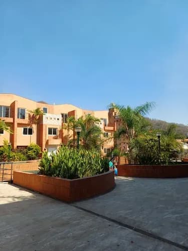 Maria Gabriela Garcia Vende Townhouese En Trigal Norte Residencia Villa Amalfi Valencia Carabobo Venezuela