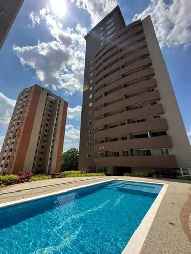 Venta De Amplio Apartamento Con Financiamiento Trigaleña