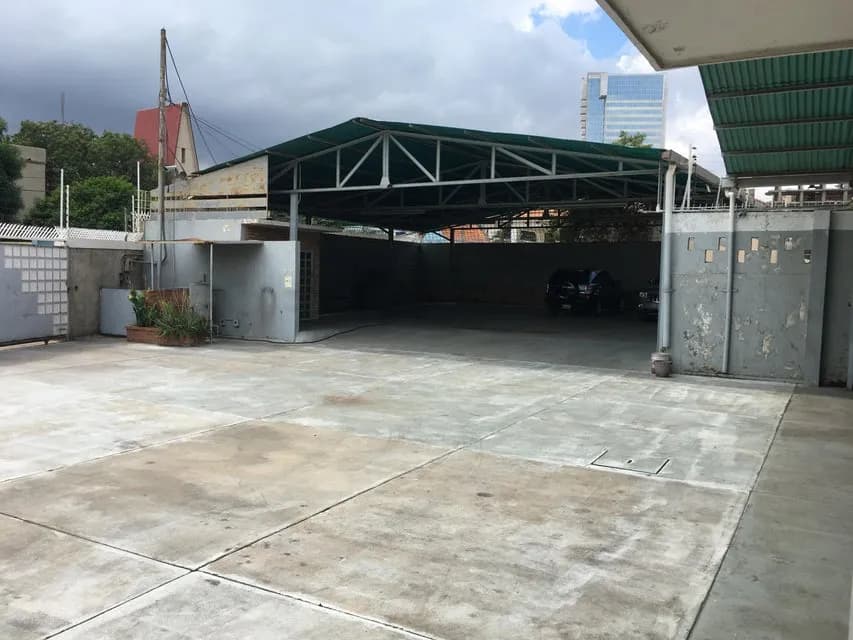 Comercial (Galpon - Deposito) en Venta en El Milagro, Zulia