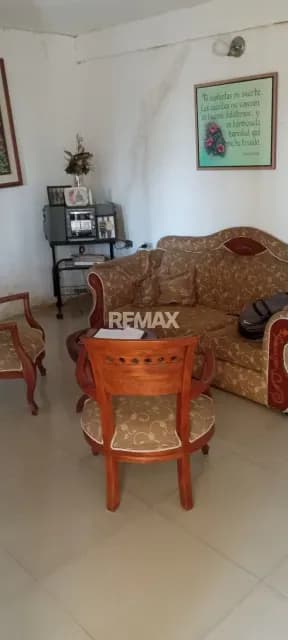 En venta hermosa Quinta en la Avenida Enrique Flores del Dividive