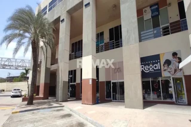 LOCAL DUPLEX CON UNA ESTRATEGICA UBICACION EN LA ISLA DE MARGARITA