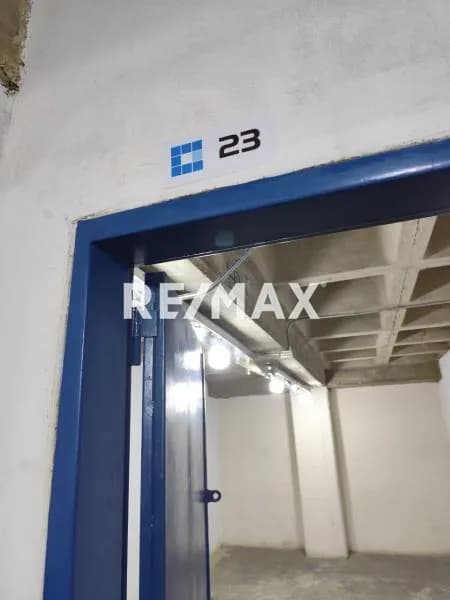DEPOSITO 25MTS2 EN ALQUILER AV FCO DE MIRANDA