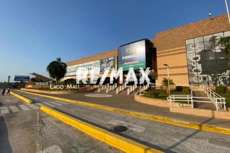 LOCAL EN LAGO MALL