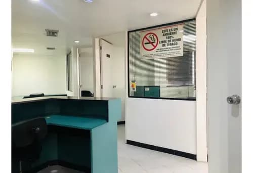 Venta De Oficina En La Av. Libertador - Con Estacionamiento