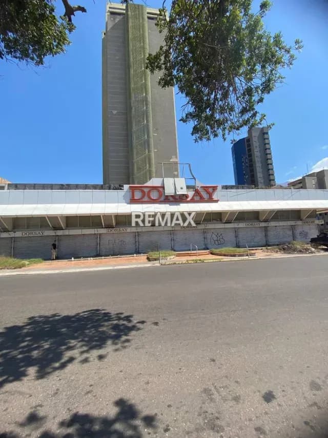 Local Comercial en 5 de Julio
