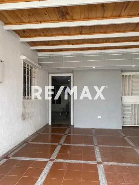 En Venta Casa en la Urb. Altos de la Galera