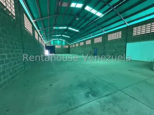 Lcda. Milagros Carrasquel Galpon Industrial Alquiler Barquisimeto Lara Zona Oeste Economica Comercial Economico Código Inmobiliaria Rent-a-house 25-7799