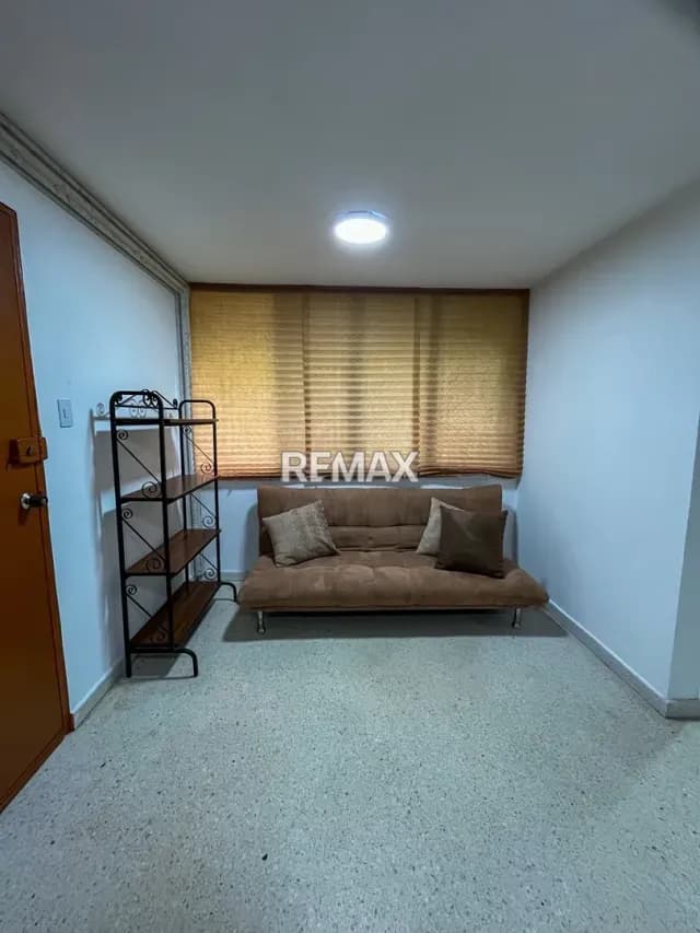 Apartamento tipo estudio en alquiler amoblado Residencia Monterrey Av la Guayana