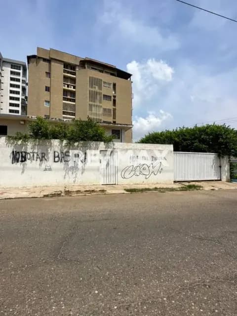 CASA COMERCIAL EN ALQUILER CECILIO ACOSTA