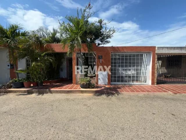 CASA EN MARA NORTE II, AV. 16 DE LA GUAJIRA, SECTOR SAN JACINTO