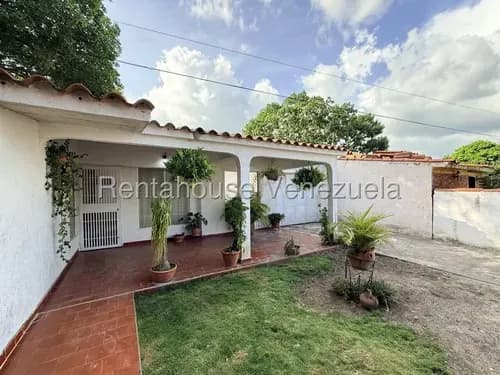 Rentahouse Lara Vende Casa 236m2 A 10 Min Del Este 3 Habitaciones Patio Garaje Amplio