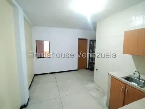 Apartamento En Alquiler - La Candelaria // Mls #26-21960