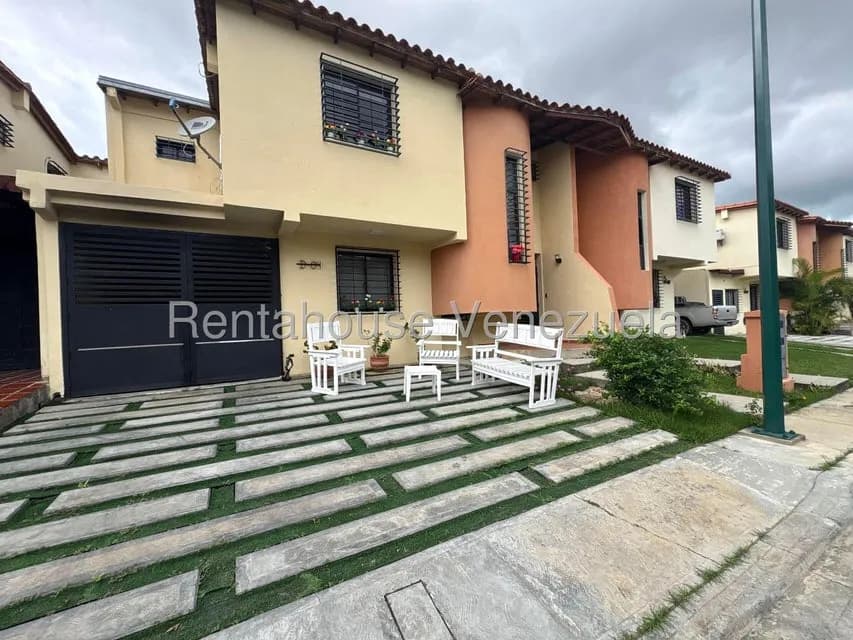 Casa (Duplex) en Venta en Parque Choroni, Lara