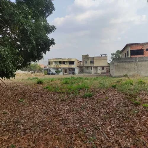 Terreno En Venta En Residencias Nagaunagua D12-57