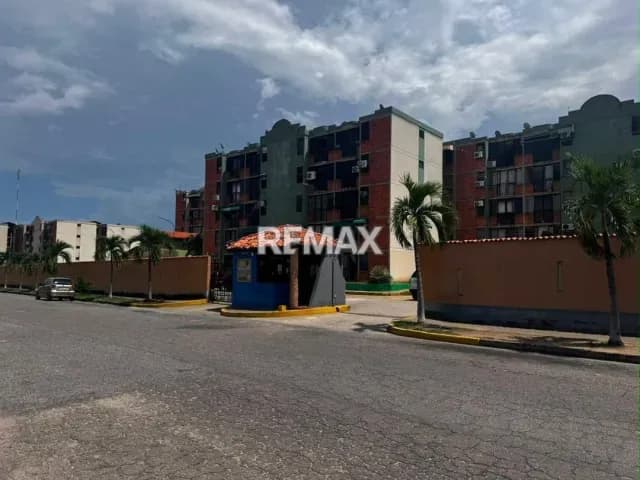 EN VENTA - APARTAMENTO EN LOS CAOBOS Resd. Los Laureles
