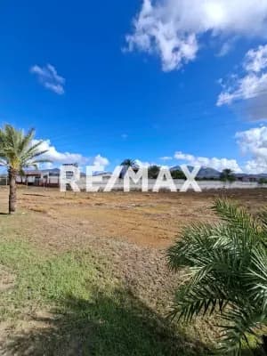 EN VENTA AMPLIO TERRENO VIA AL AEROPUERTO