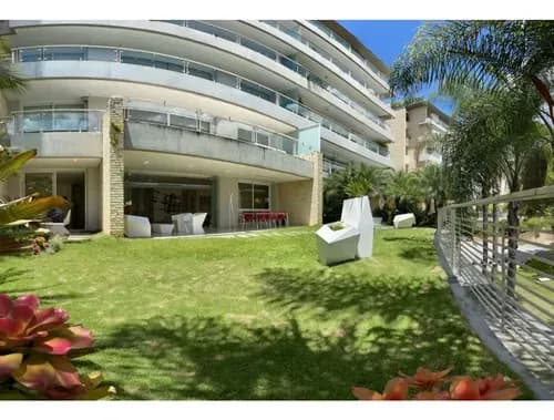 Se Alquila Pb 350m2 3h+s/3.5b+s/5p Lomas De La Alameda
